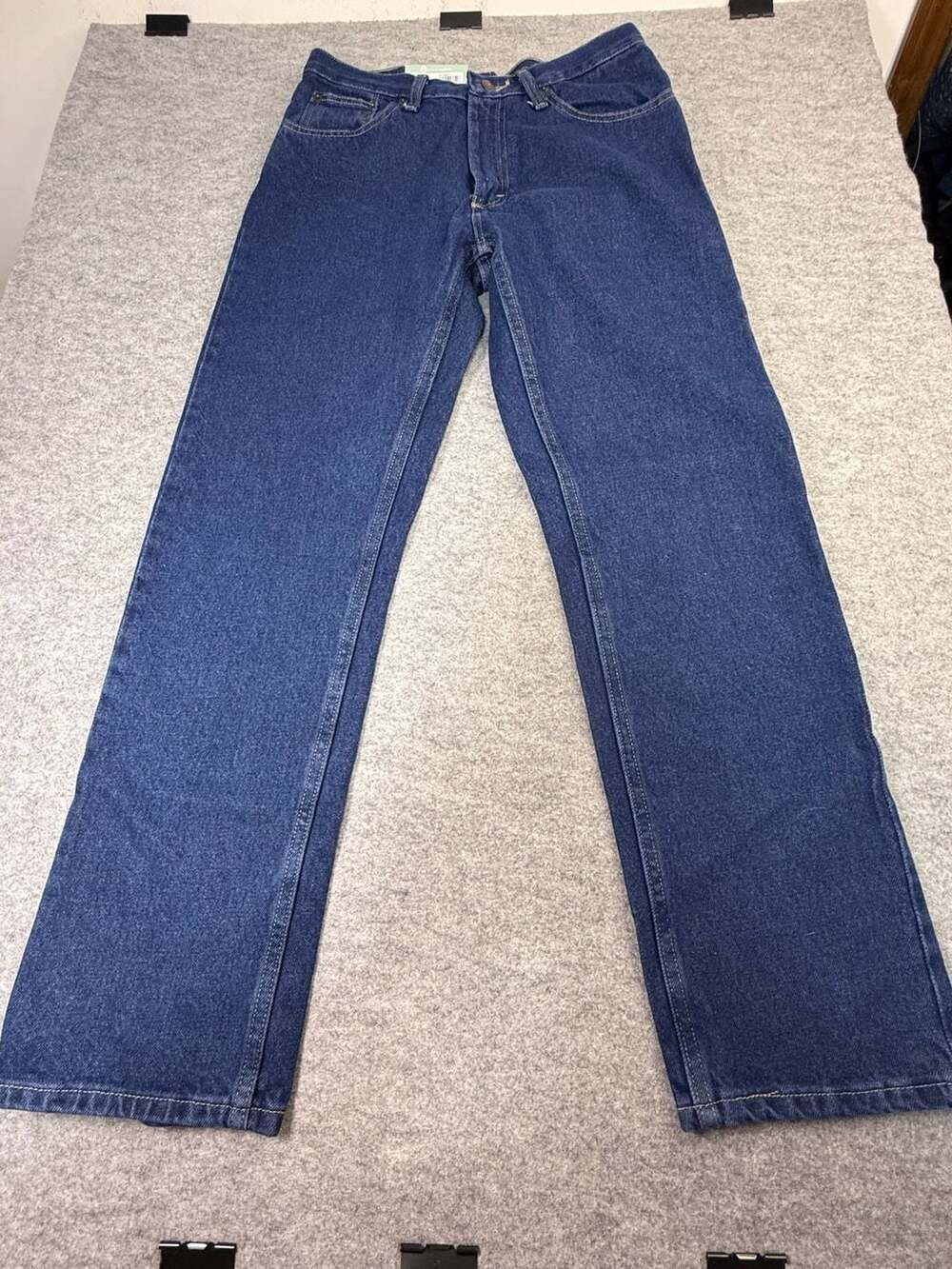 Magellan Outdoors Classic Jeans Size 30x30 Dark Wash Straight Leg New